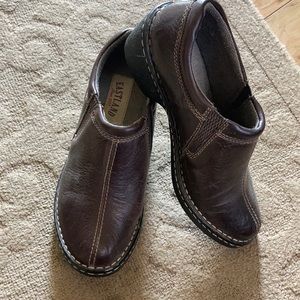 Eastland brown leather EUC Size 7W